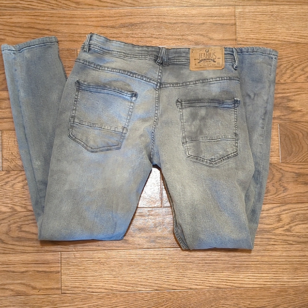 Akademiks Blue Skinny Jeans with Faded Denim